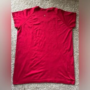 Lululemon Swiftly Tech short sleeve, (red w/ gold logo) - size 16